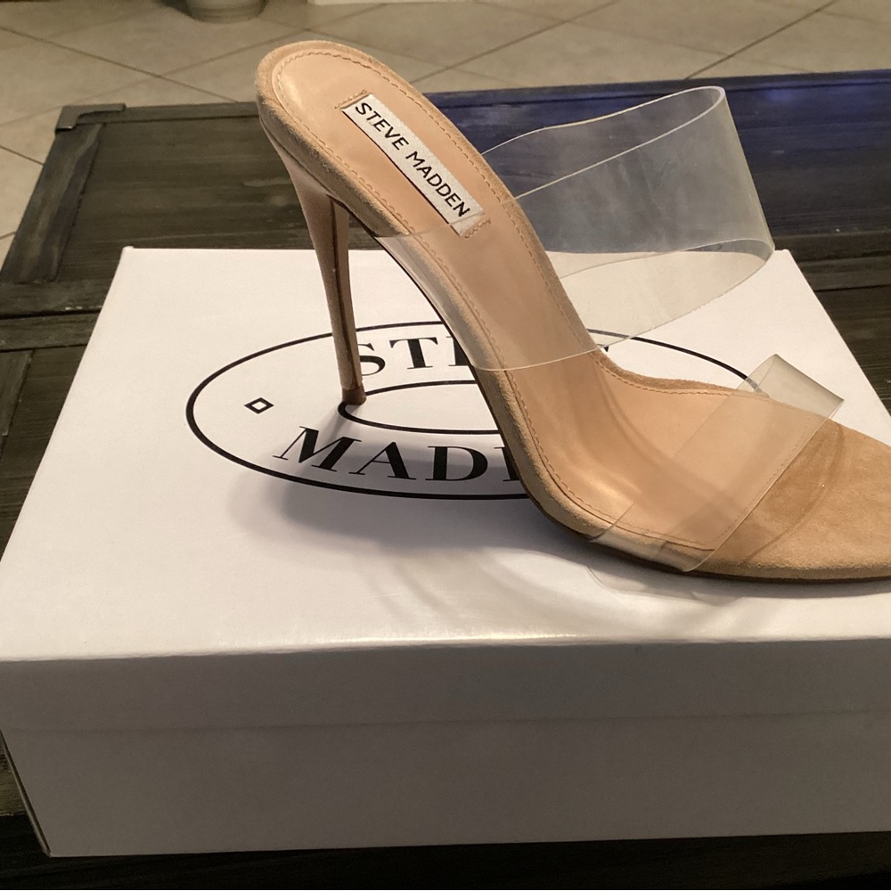 Steve Madden brand new in box clear size 10